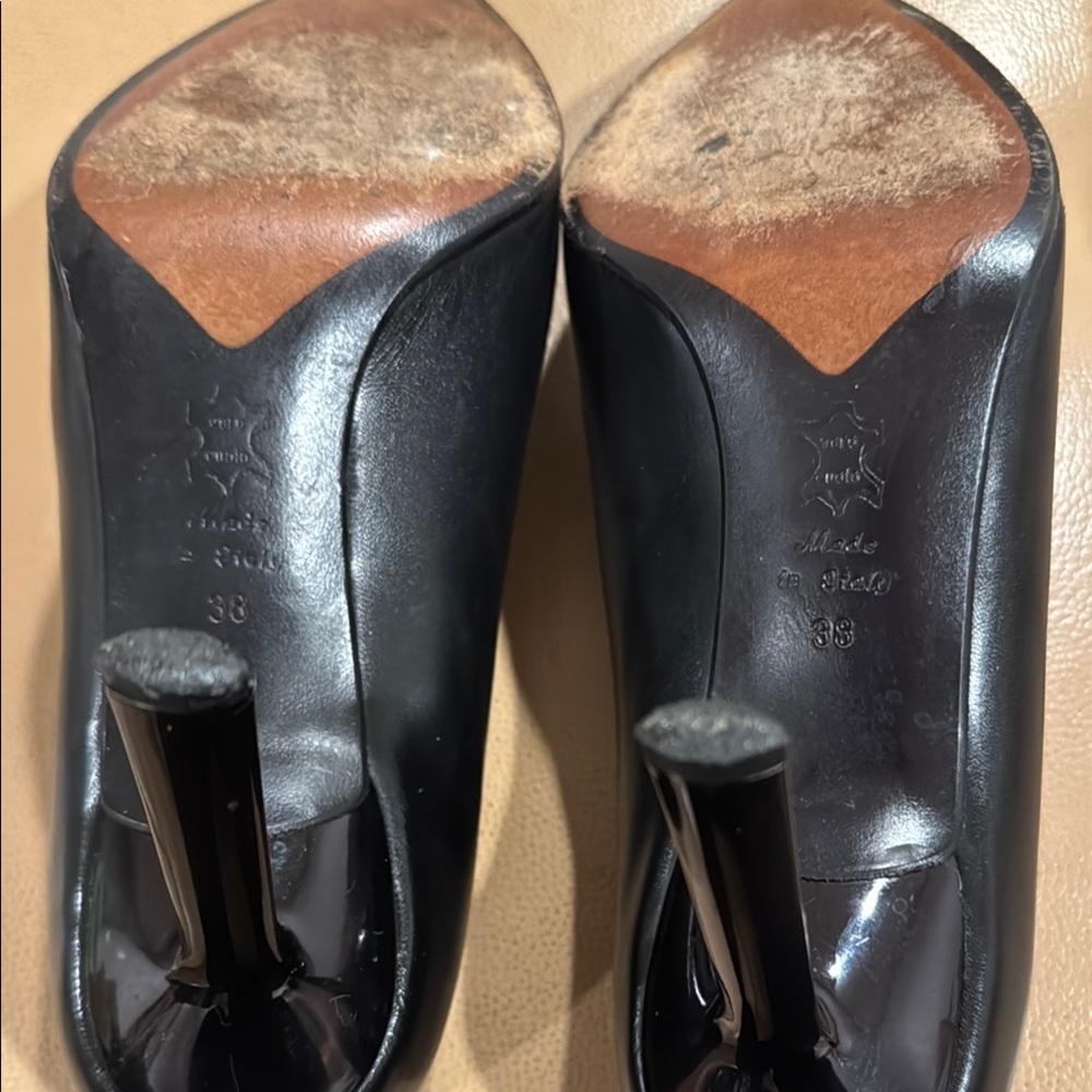 Black Leather Women's Shoes - Picture 6 of 7